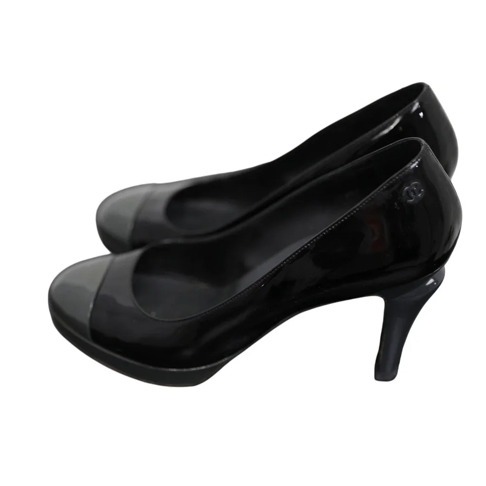 CHANEL patent leather